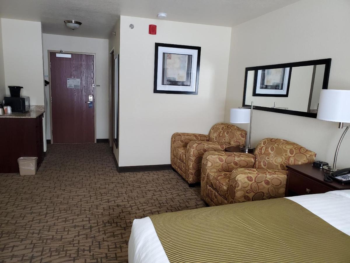 Cobblestone Inn & Suites - Barron Exterior photo