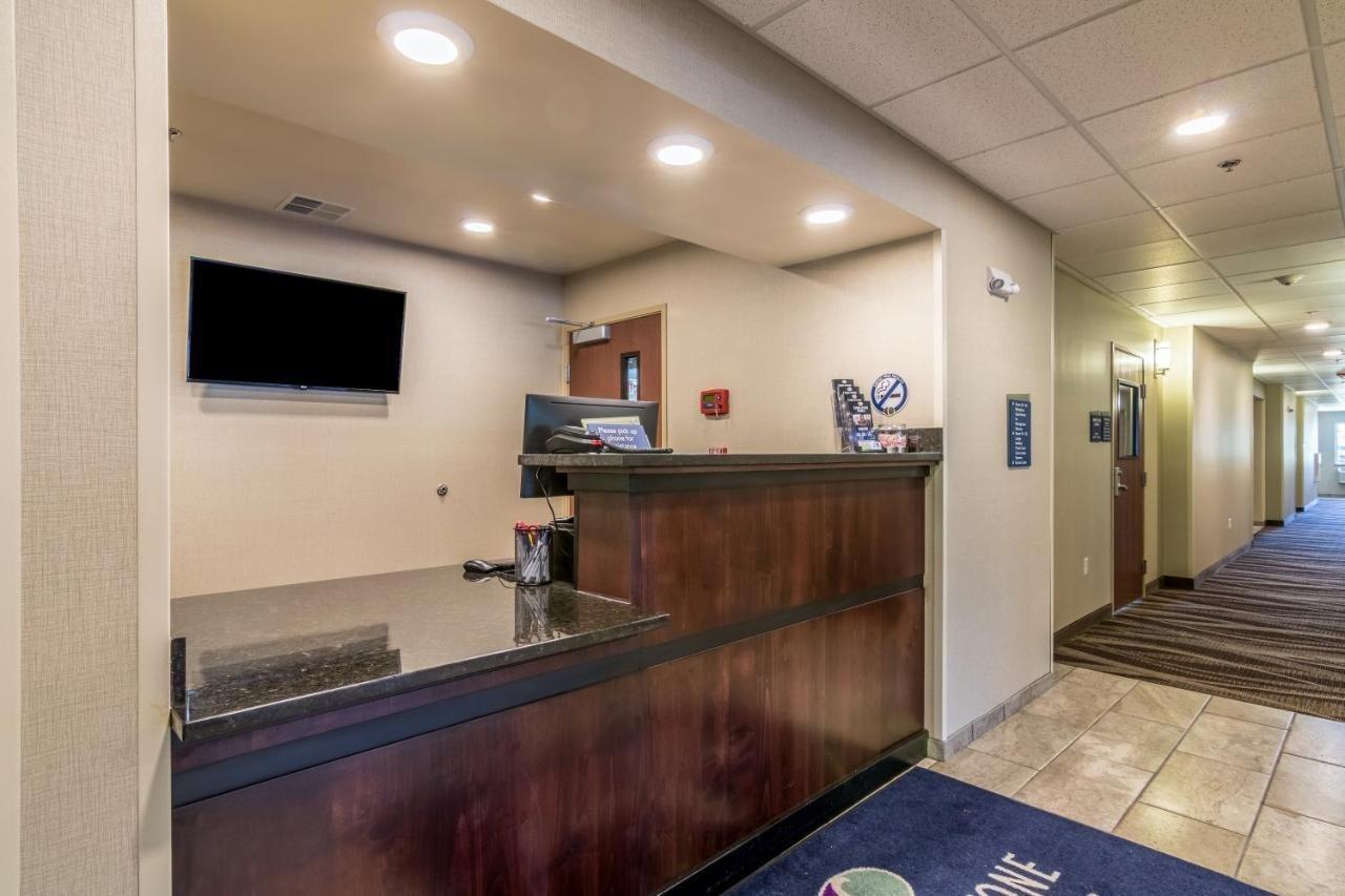 Cobblestone Inn & Suites - Barron Exterior photo